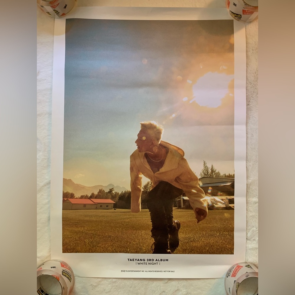 Official Taeyang 3rd Album [White Night] Poster - 1 of 2